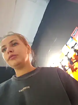 Keli Jessi online show from October 3, 5:43 pm