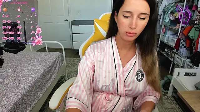 sweetbuttocks1 online show from September 11, 5:13 pm