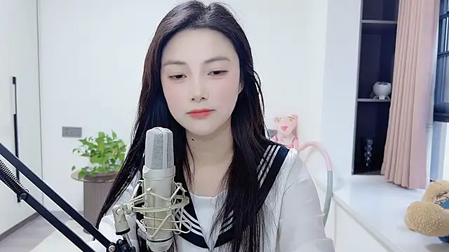 Snapshot of HaagenDazs_ chatting on December 4, 8:34 am HaagenDazs online show from December 4, 8:34 am