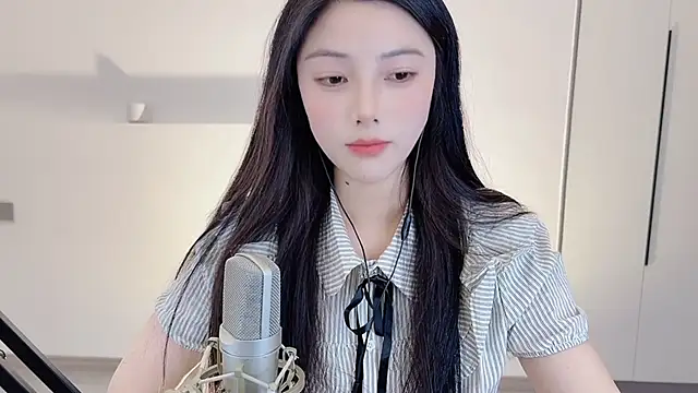 Snapshot of HaagenDazs_ chatting on February 19, 12:11 pm HaagenDazs online show from February 19, 12:11 pm