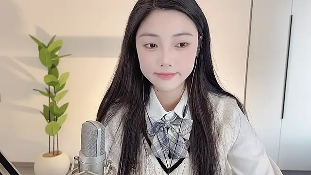 Snapshot of HaagenDazs_ chatting on February 22, 5:44 am HaagenDazs online show from February 22, 5:44 am