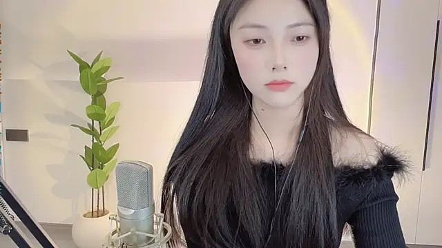 Snapshot of HaagenDazs_ chatting on February 23, 1:10 pm HaagenDazs online show from February 23, 1:10 pm