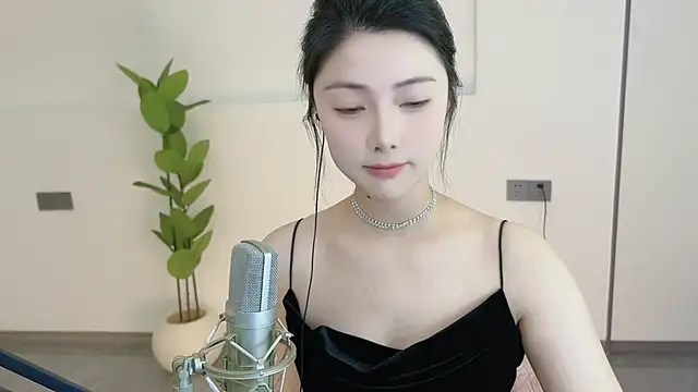 Snapshot of HaagenDazs_ chatting on February 27, 12:10 am HaagenDazs online show from February 27, 12:10 am