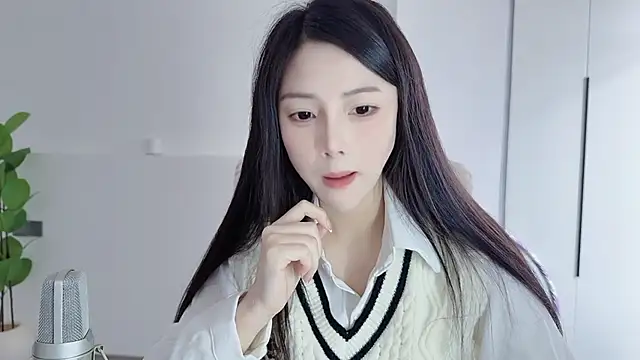 Snapshot of HaagenDazs_ chatting on December 4, 2:21 am HaagenDazs online show from December 4, 2:21 am