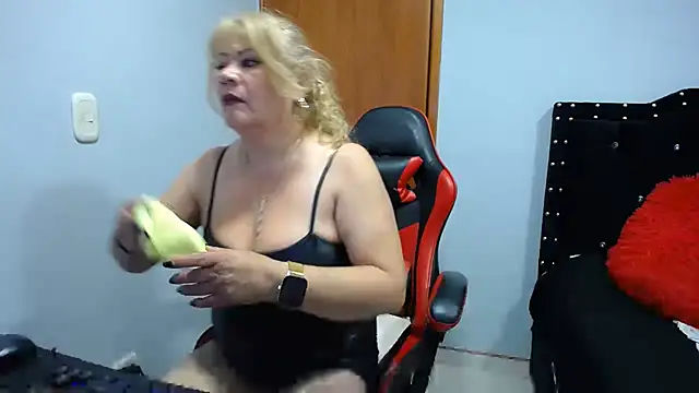 Ursulawhite69 online show from June 21, 12:57 am