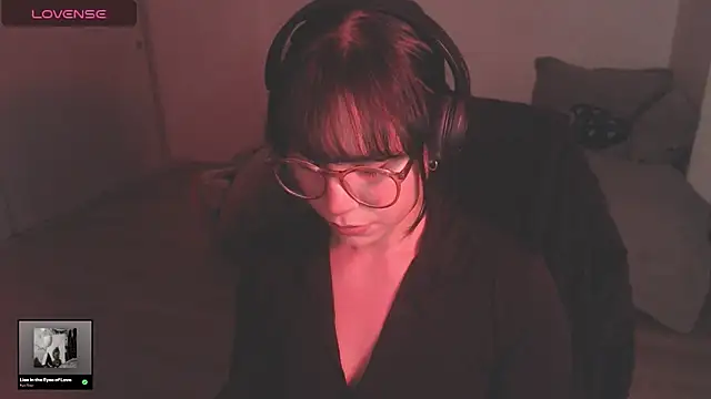 Snapshot of modjo_ chatting on January 17, 4:06 am modjo online show from January 17, 4:06 am