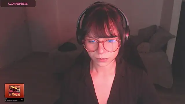 Snapshot of modjo_ chatting on January 19, 3:54 am modjo online show from January 19, 3:54 am