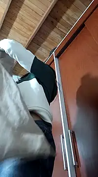 LunaZambrano online show from February 5, 2:19 am