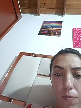 LunaZambrano online show from May 20, 4:18 am