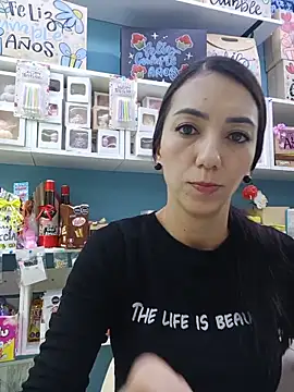 LunaZambrano online show from June 10, 3:11 pm