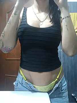 LunaZambrano online show from July 2, 3:23 am
