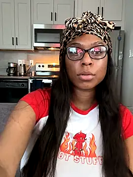 CandyLuxxxx online show from October 15, 11:16 pm