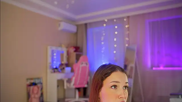 Snapshot of RosyEmily chatting on November 13, 12:26 pm RosyEmily online show from November 13, 12:26 pm