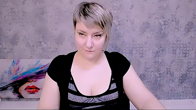 Djullia online show from January 16, 9:05 am