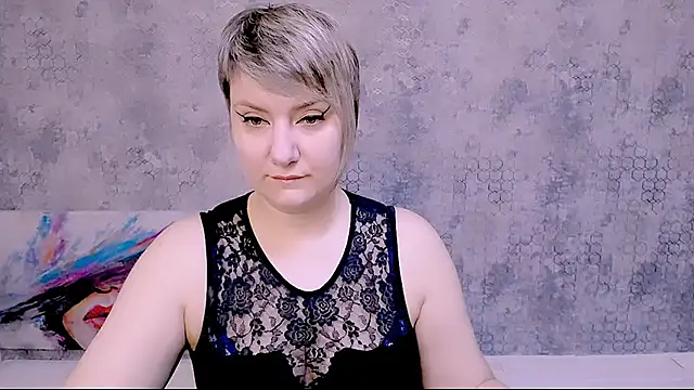 Djullia online show from January 17, 6:04 am