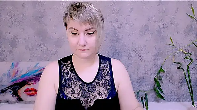 Djullia online show from October 25, 5:37 am