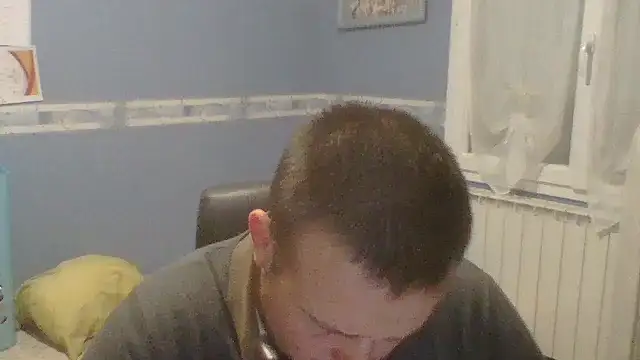 Snapshot of manubm03 chatting on November 21, 6:06 pm manubm03 online show from November 21, 6:06 pm