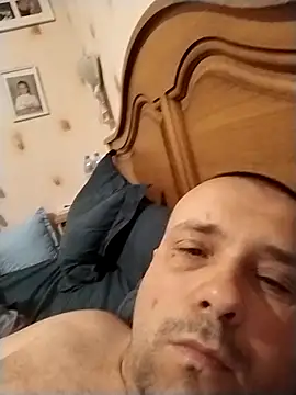 Snapshot of manubm03 chatting on November 30, 7:56 am manubm03 online show from November 30, 7:56 am