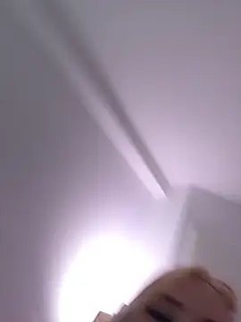 Snapshot of AnjaAmelia chatting on December 22, 5:42 pm AnjaAmelia online show from December 22, 5:42 pm