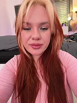 Snapshot of AnjaAmelia chatting on April 15, 7:58 pm AnjaAmelia online show from April 15, 7:58 pm