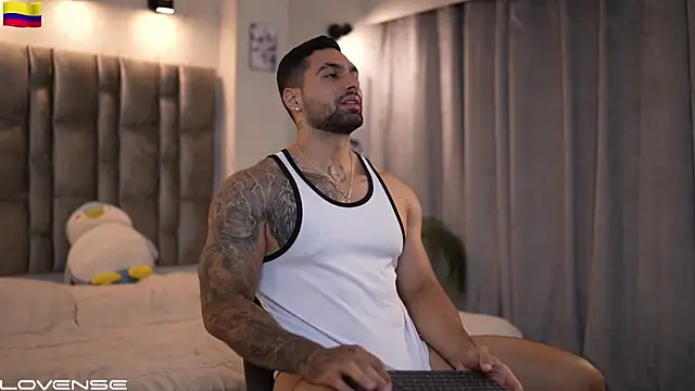 Snapshot of john_king29 chatting on October 11, 12:21 am john king29 online show from October 11, 12:21 am