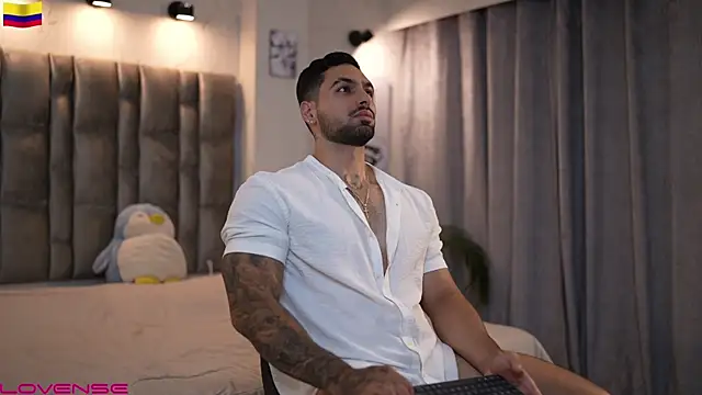 Snapshot of john_king29 chatting on October 21, 8:09 pm john king29 online show from October 21, 8:09 pm