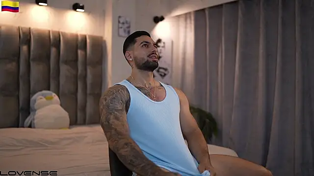 Snapshot of john_king29 chatting on November 3, 12:39 pm john king29 online show from November 3, 12:39 pm