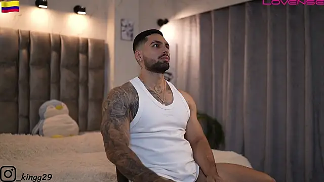 Snapshot of john_king29 chatting on November 10, 11:04 pm john king29 online show from November 10, 11:04 pm