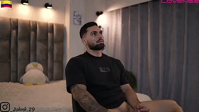 Snapshot of john_king29 chatting on December 4, 1:15 am john king29 online show from December 4, 1:15 am