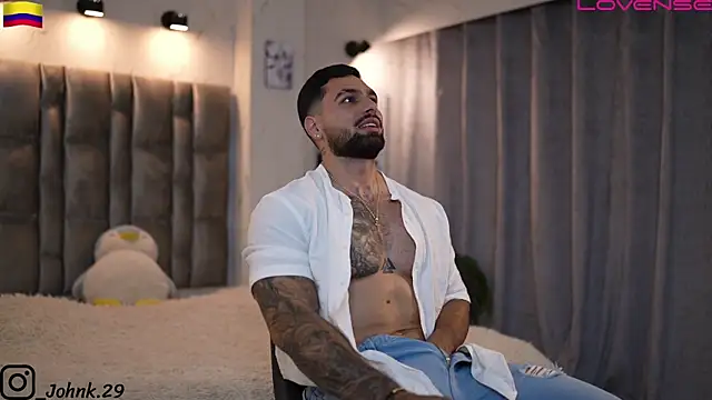 Snapshot of john_king29 chatting on December 4, 11:35 pm john king29 online show from December 4, 11:35 pm