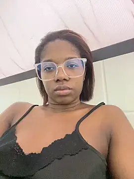 Snapshot of nilosolem chatting on March 6, 8:33 am nilosolem online show from March 6, 8:33 am