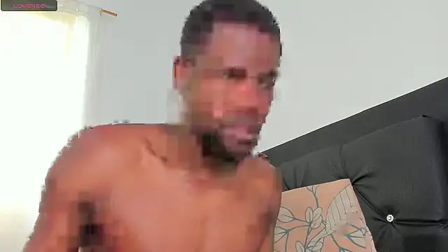 santi brown online show from October 17, 6:21 pm