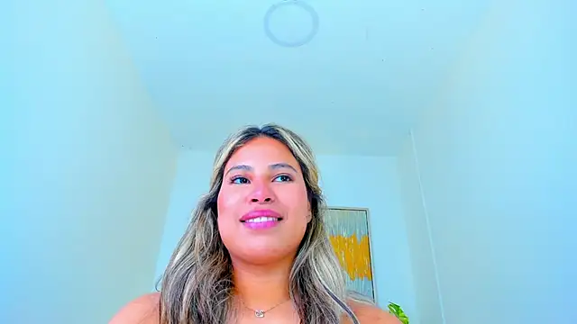 Carlota peach online show from February 5, 9:25 am