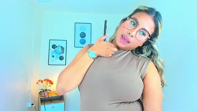 Carlota peach online show from March 1, 3:10 am