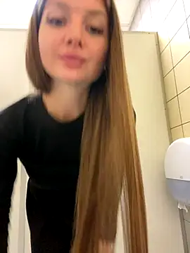 KrisMagnoly online show from September 25, 5:49 pm