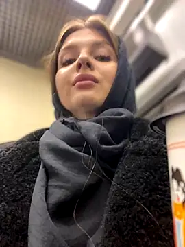 KrisMagnoly online show from November 5, 5:46 pm