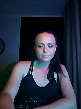 Snapshot of MrsBunnyBum chatting on April 7, 5:35 pm MrsBunnyBum online show from April 7, 5:35 pm