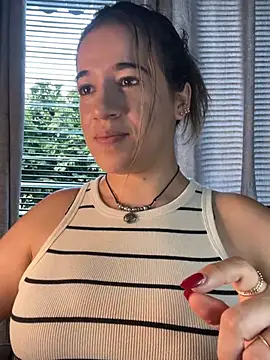 Antonellachic73 online show from December 13, 9:30 pm