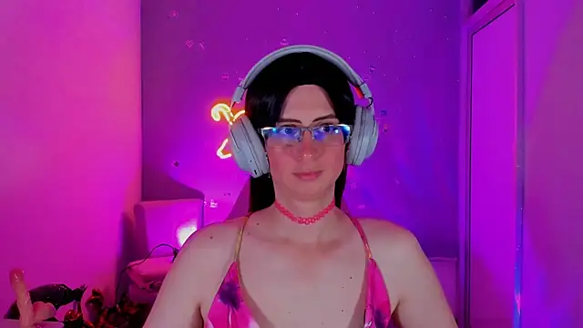 KimberlyJohnsoon online show from December 22, 3:33 am