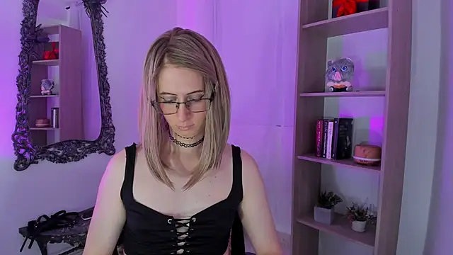 Snapshot of KimberlyJohnsoon chatting on November 24, 3:56 pm KimberlyJohnsoon online show from November 24, 3:56 pm