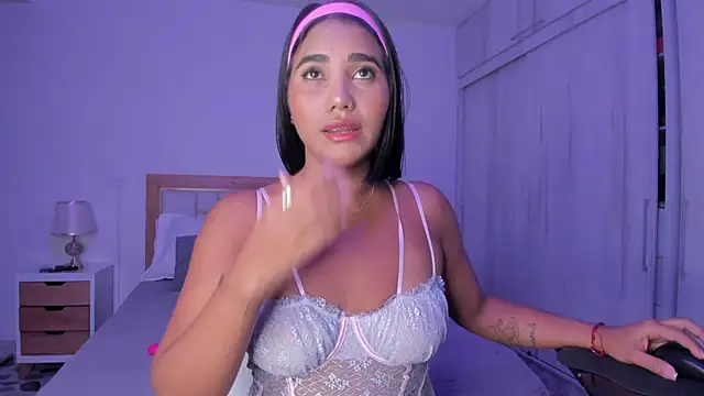 Snapshot of mia_hank chatting on March 10, 11:42 am mia hank online show from March 10, 11:42 am
