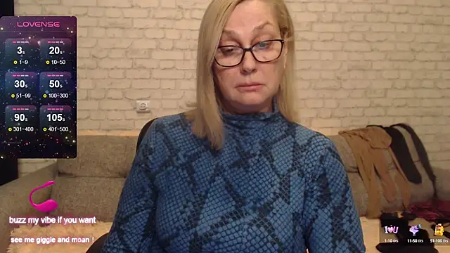 Snapshot of IlariaCetoi chatting on March 12, 2:12 pm IlariaCetoi online show from March 12, 2:12 pm