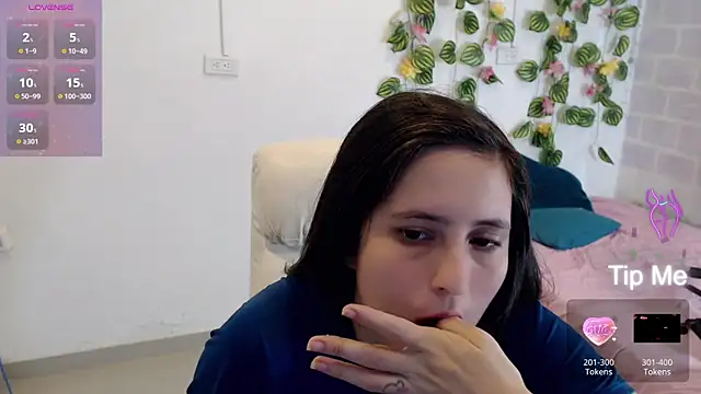 tania sweet   online show from November 12, 8:19 pm