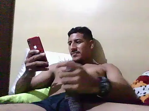 Snapshot of Andreson26 chatting on December 15, 2:43 pm Andreson26 online show from December 15, 2:43 pm