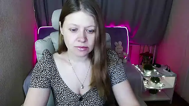 alekasamui online show from February 18, 12:04 am