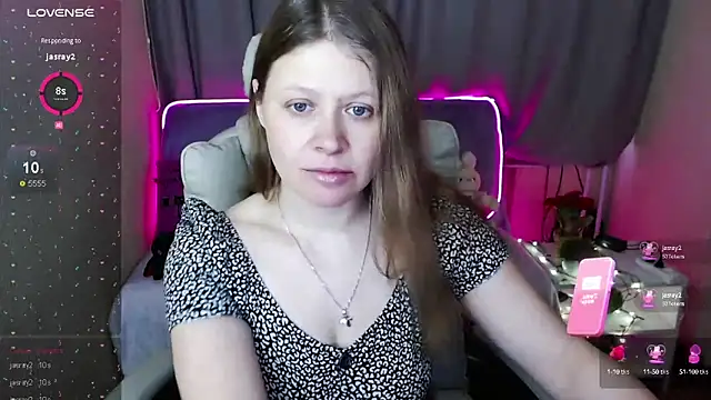 alekasamui online show from February 18, 3:21 am