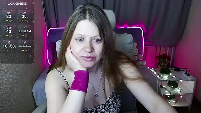 alekasamui online show from February 26, 3:42 am