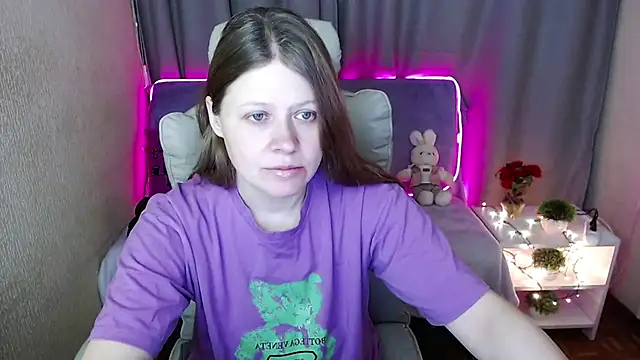 alekasamui online show from March 17, 1:35 am