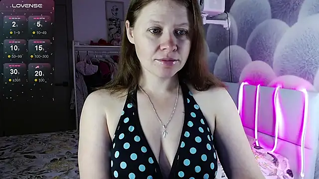 alekasamui online show from September 29, 9:08 pm