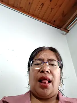   valentina18 online show from December 29, 1:17 pm